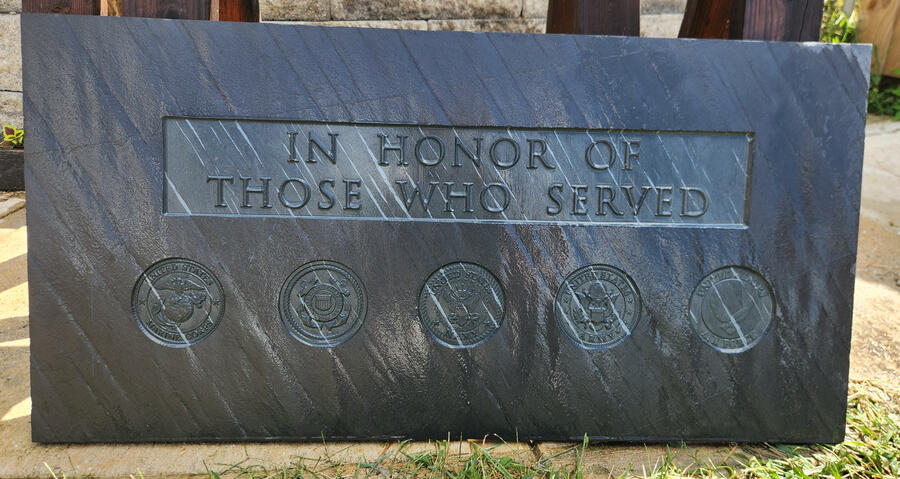 Memorial_01